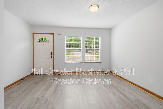 Building Photo - 1208 Coreland Dr