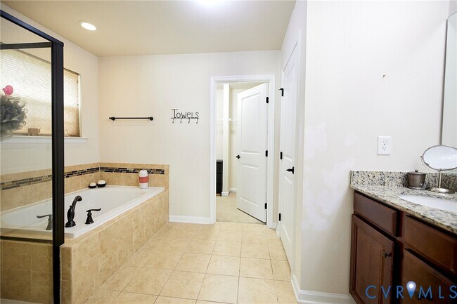 Building Photo - 11513 Hainesland Dr
