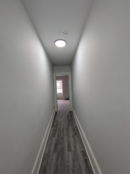 Building Photo - 307 W Centre St