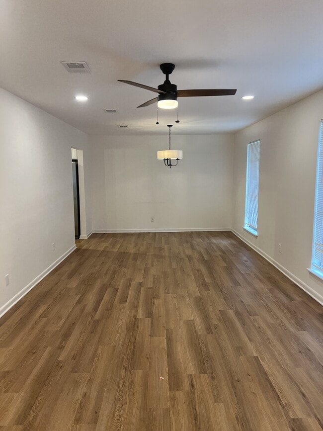 Building Photo - 626 Georgia Ave