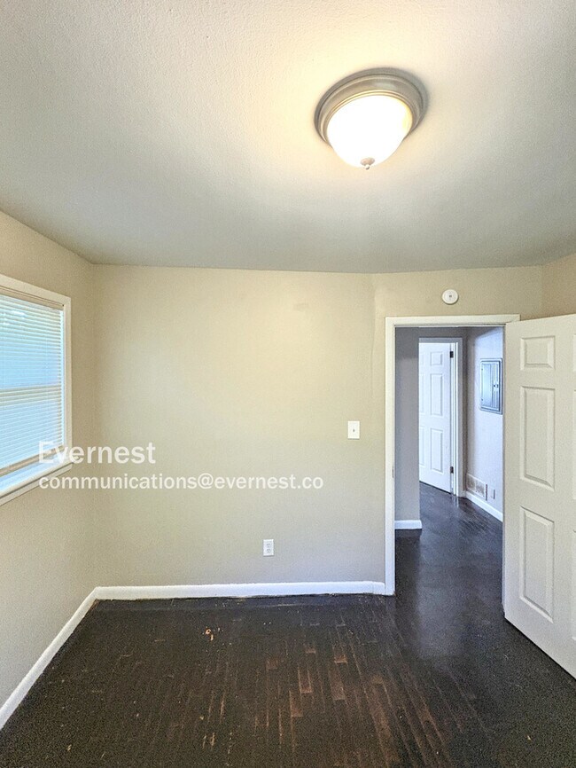 Building Photo - 2031 Nettie Ct