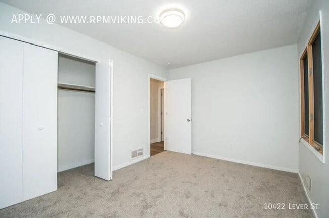 Building Photo - 3br 2ba 1cg ~ Security Deposit Free Altern...