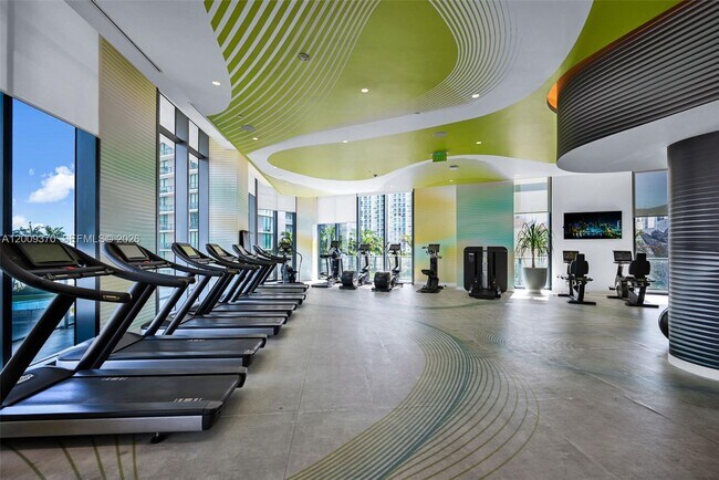 Building Photo - 501 NE 31st St