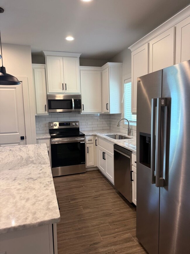 Building Photo - 1412 Magnolia Dr