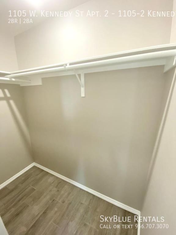 Building Photo - 1105 W Kennedy St