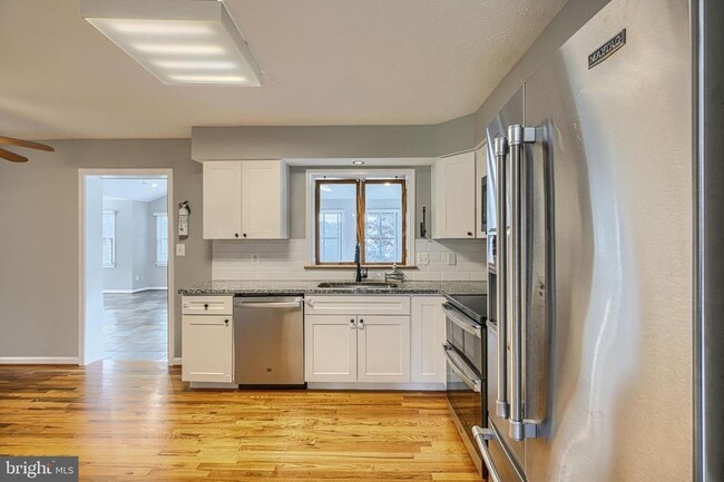 Building Photo - 8301 Whitebark Ct