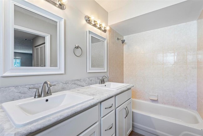 Building Photo - 12 Blairmore Pl