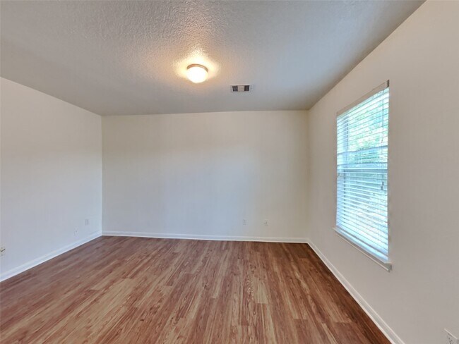 Building Photo - 5702 Rocky Trail Dr
