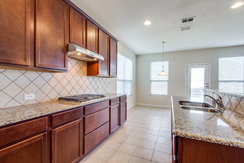 Building Photo - 2813 Castle Creek Dr