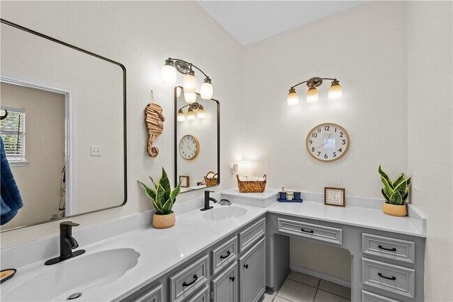 Building Photo - 6302 Penny Ln