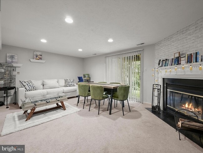 Building Photo - 7729 Patuxent Oak Ct