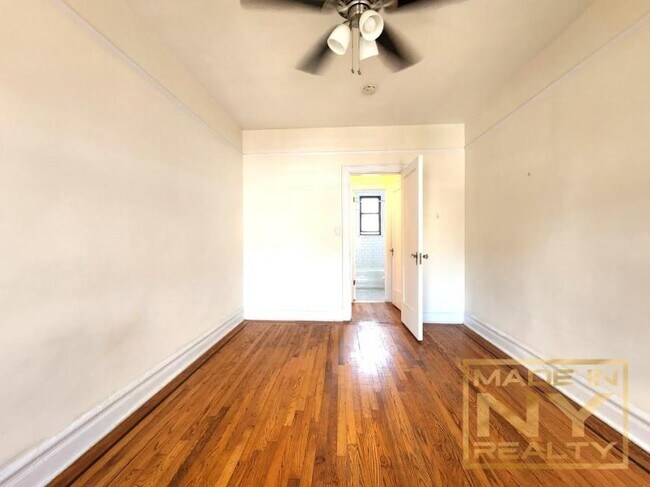 Building Photo - 1 bedroom in ASTORIA NY 11106