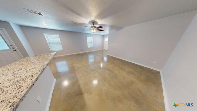 Building Photo - 1608 Tejas Trail