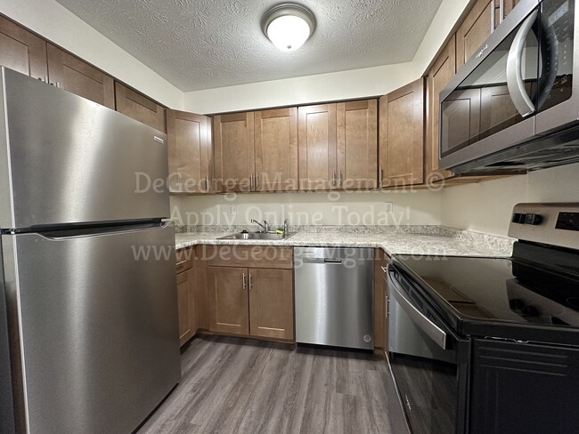 Building Photo - Georgetown Manor Apartments for Rent in West Irondequoit, NY