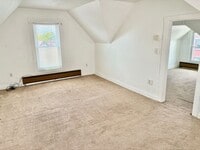 Building Photo - 2/1 Apartment in Highland Park - Available Now!
