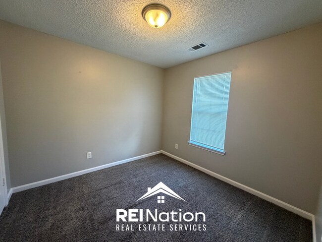 Building Photo - MILLINGTON GEM! 3BR/2BA w/ Vaulted Ceilings & Brick Fireplace | Fenced Yard!