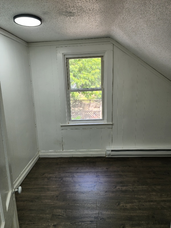 Building Photo - 302 Laurel Hill Ave