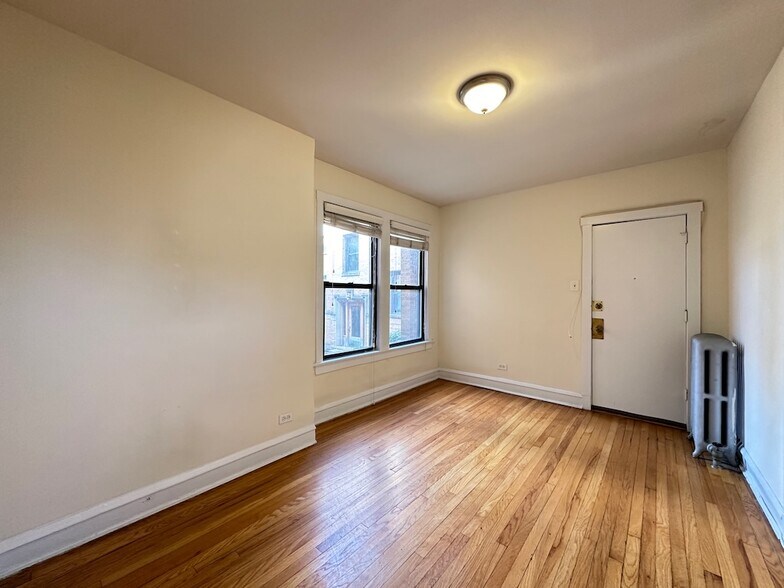 Building Photo - 2649.5 N Spaulding Ave