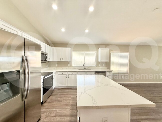Building Photo - 3512 S Moccasin Trail