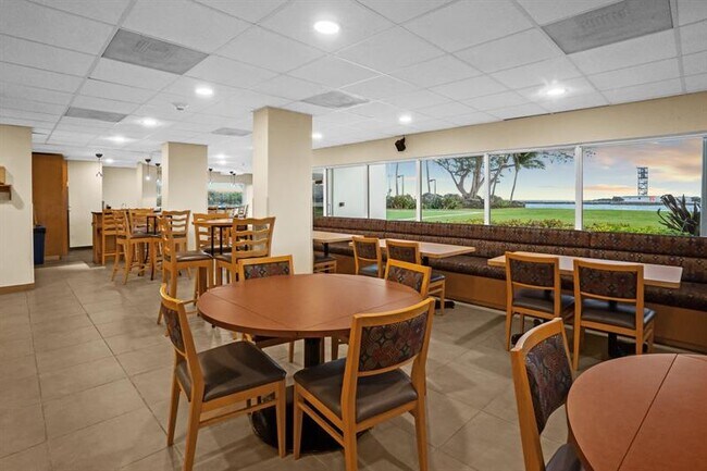 Building Photo - 2100 S Ocean Dr