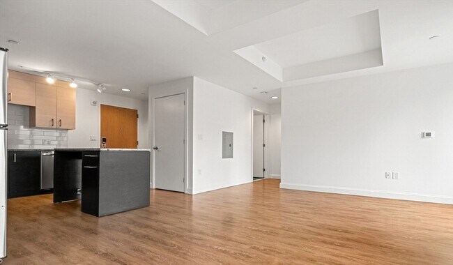 Building Photo - 99 Kneeland St