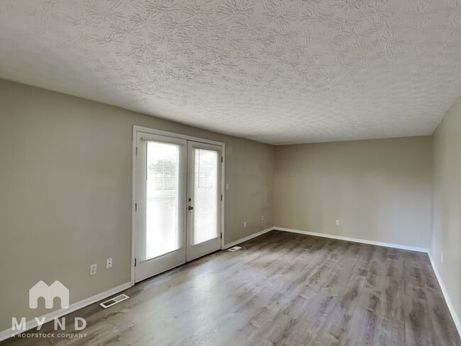 Building Photo - 1279 Glenview St