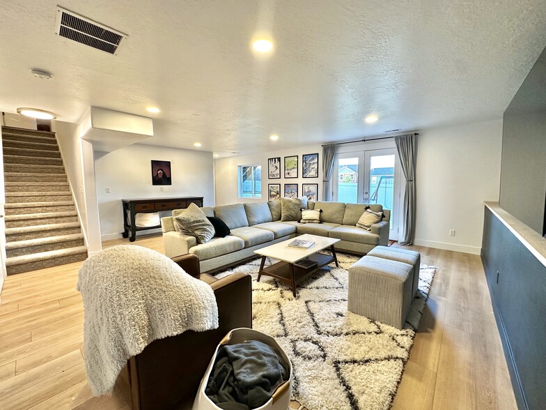 Basement Living Room - 7868 N Broken Arrow Ln