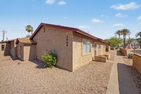 Building Photo - 2605 E Lemon St