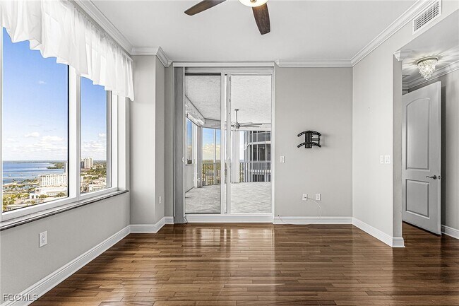 Building Photo - 2104 W First St