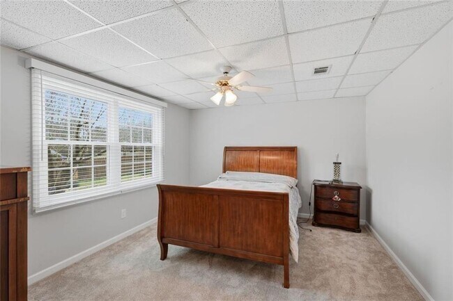 Building Photo - 638 Oberlochen Way