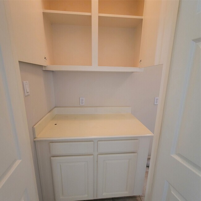 Building Photo - 7111 Harmony Cove