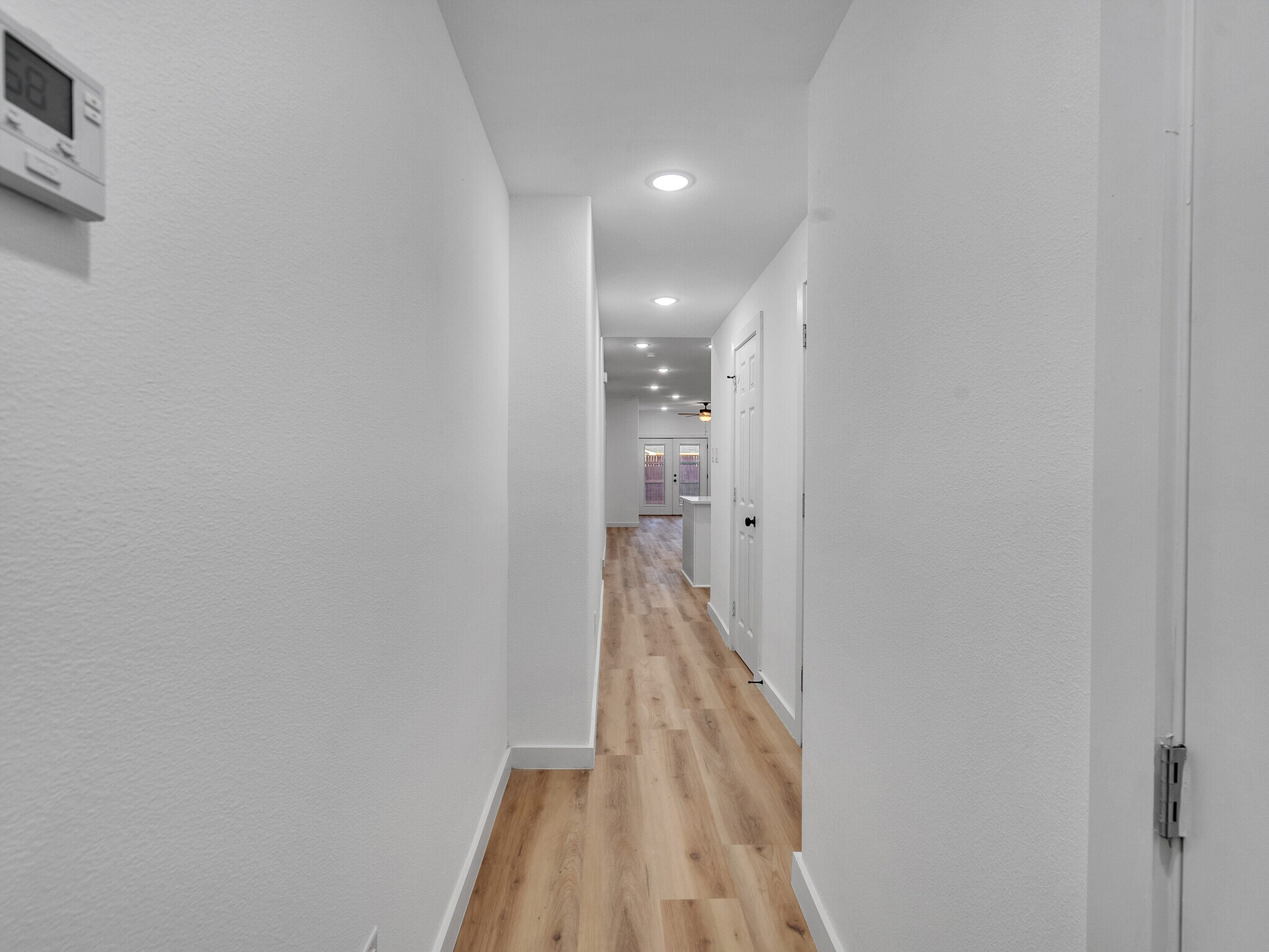 Building Photo - 9410 Firnat St