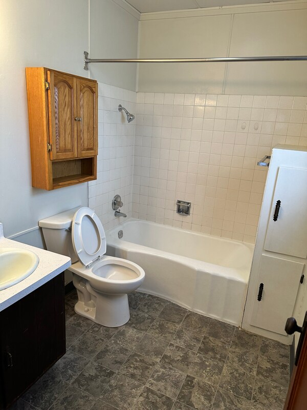 Building Photo - 616 Dekalb St