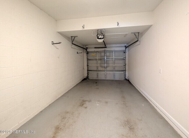 Building Photo - 7511 Scarlet Ibis Ln