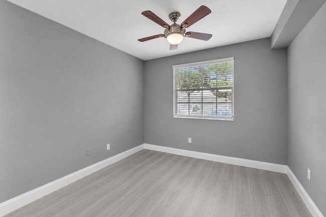 Building Photo - 2881 N Oakland Forest Dr