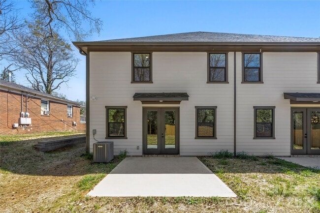 Building Photo - 1331 Condon St