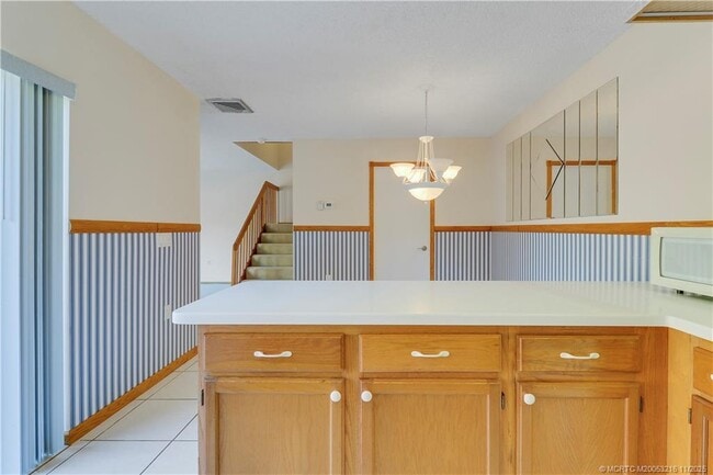 Building Photo - 5662 SE Windsong Ln