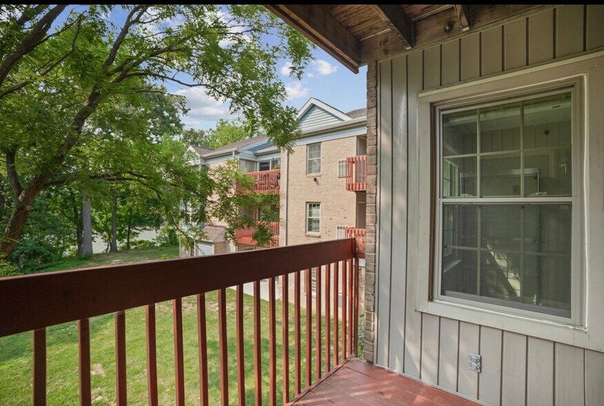 Building Photo - 4 Cedar Valley Pl