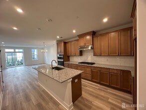 Building Photo - 10102 Donatello Dr