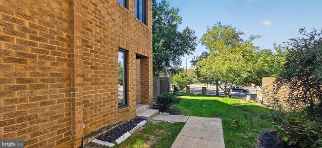 Building Photo - 3106 Berry Rd NE