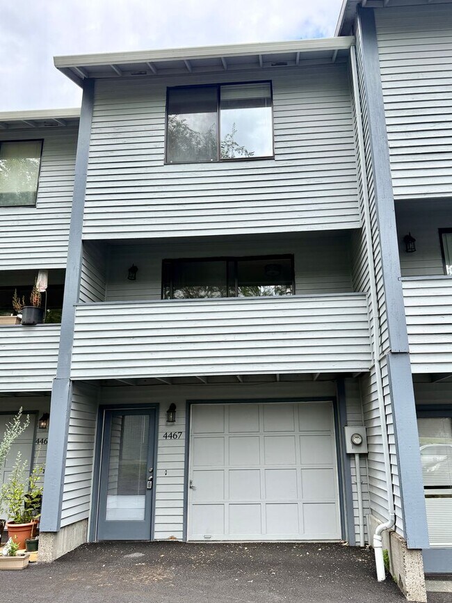 Building Photo - 0152-01D - Elm Tree Garden Apartments D