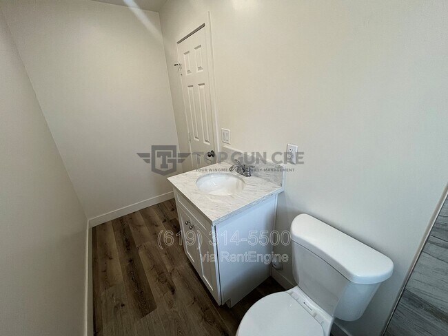 Building Photo - 147 W Calle Primera