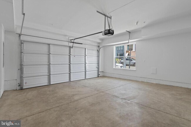 Building Photo - 2038 Tysons Ridgeline Rd