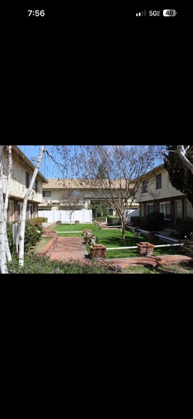 Building Photo - 10065 De Soto Ave