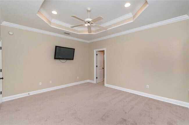 Building Photo - 1054 Linlen Ave