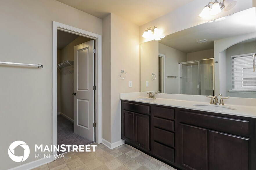 Building Photo - 1209 Creek Crossing Dr