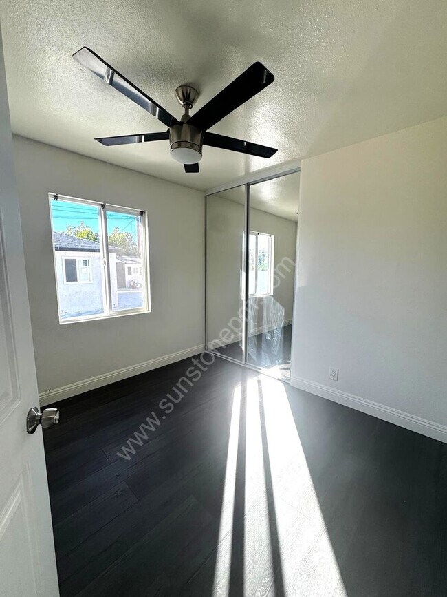 Building Photo - 1569 Carol Dr