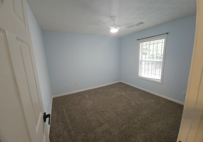 Building Photo - 817 Pine Hill Ct