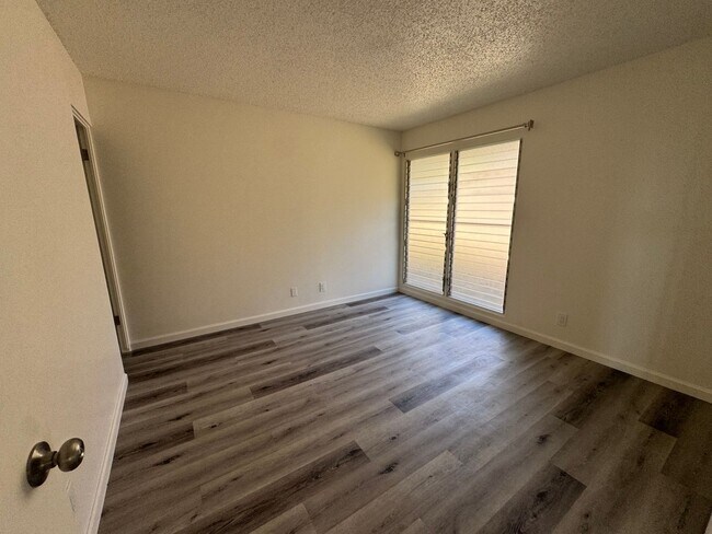 Building Photo - 1226/1228 Palekaiko St