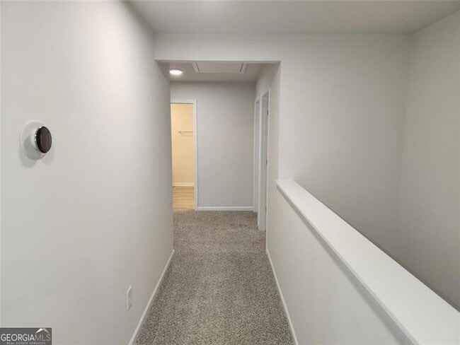 Building Photo - 235 Vly Oak Dr